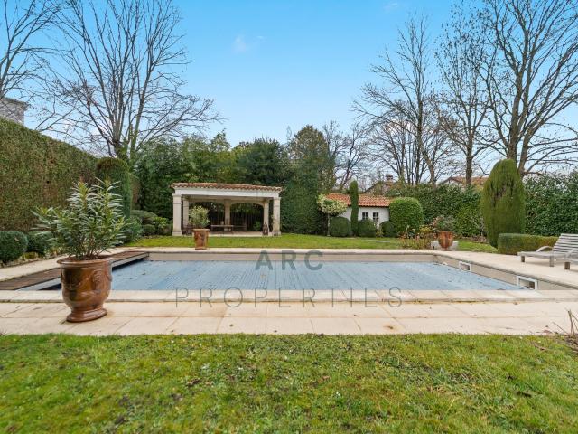HERMANCE – PRÄCHTIGES DORFHAUS MIT SWIMMINGPOOL