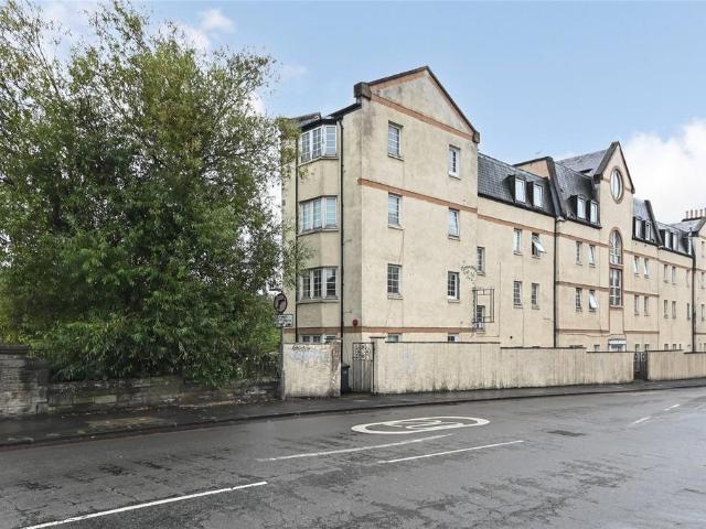 Hermand Crescent, Slateford. 2 bed apartment to rent £1,395 pcm £322 pw