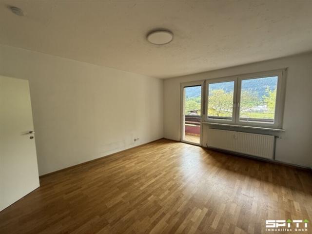 Hermagor Helle 3 Zimmerwohnung im 2. OG mit Loggia und Parkplatz