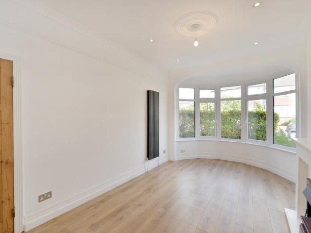 Hermiston Avenue London N8 4 bed terraced house to rent £3,600 pcm £831 pw