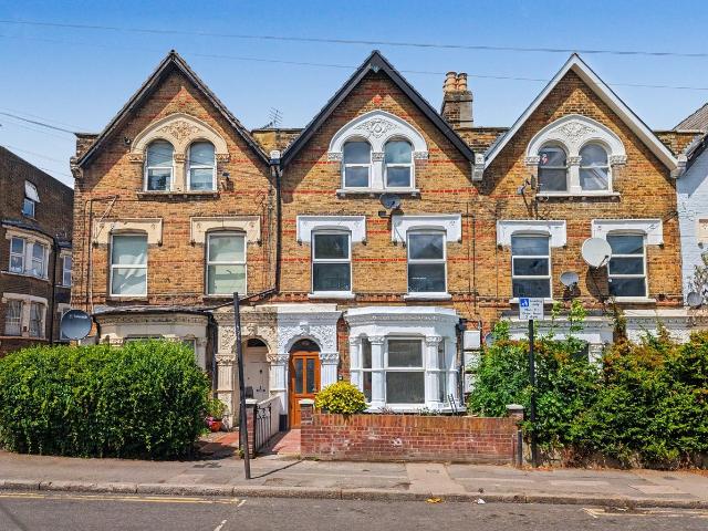 Hermitage Road, London N4, 3 bed flat to rent, £2,795 pcm | PrimeLocation