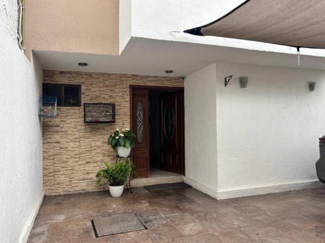 Hermosa Casa