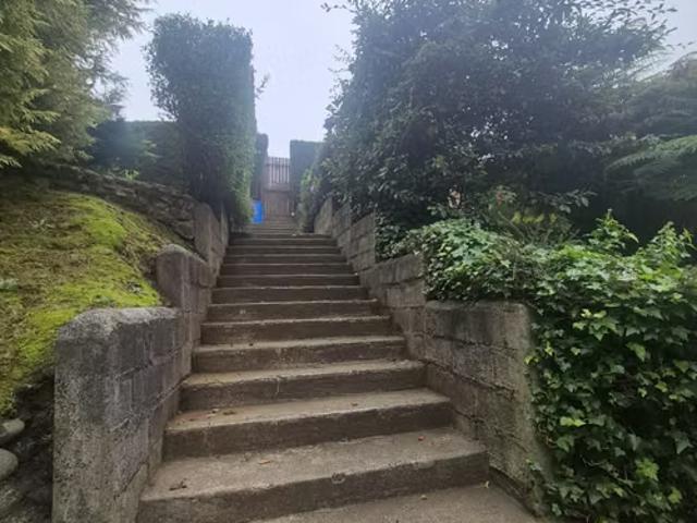Hermosa casa 407 m2 vista maravillosa terreo 2500m2 | 6 dormitorios por 25000.00 en Puerto Montt