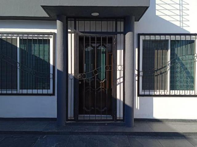 HERMOSA CASA