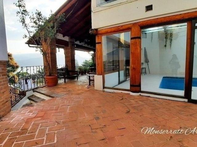 Hermosa casa con alberca y vista al lago