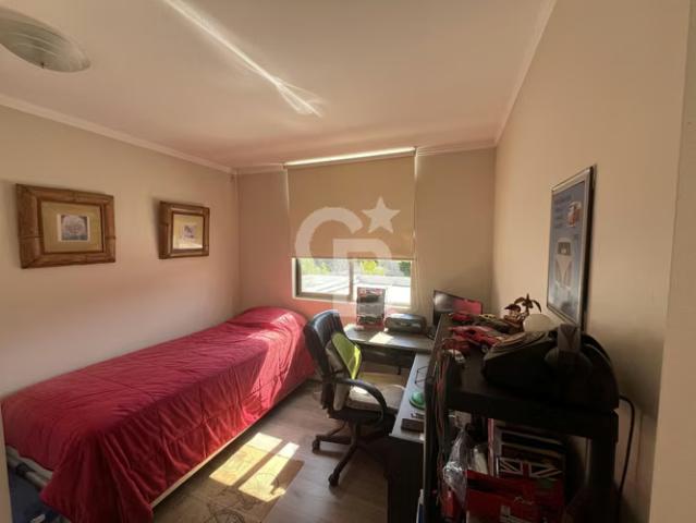 Hermosa Casa con Amplios Espacios y Jardín Privado | 5 dormitorios por 12000.00 en Colina