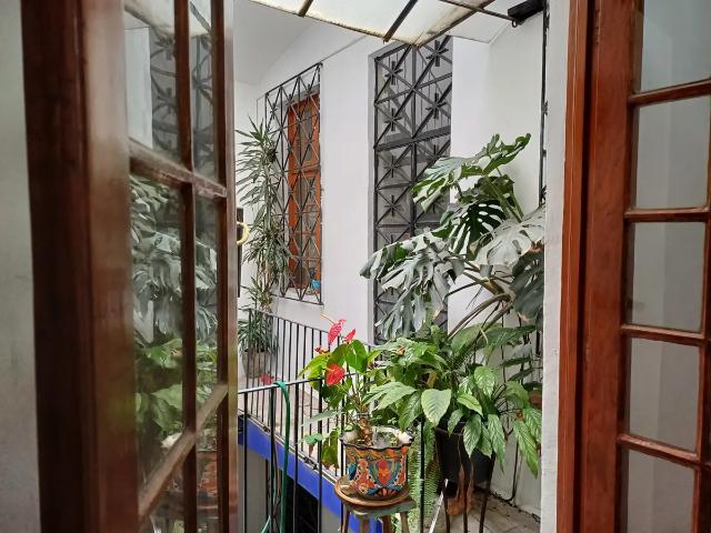 HERMOSA CASA CON GRAN POTENCIAL Y EXCELENTE UBICACIÓN