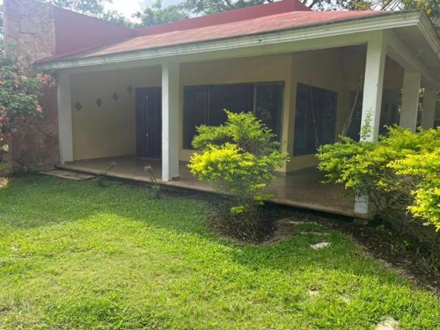 Hermosa casa con Jardín
