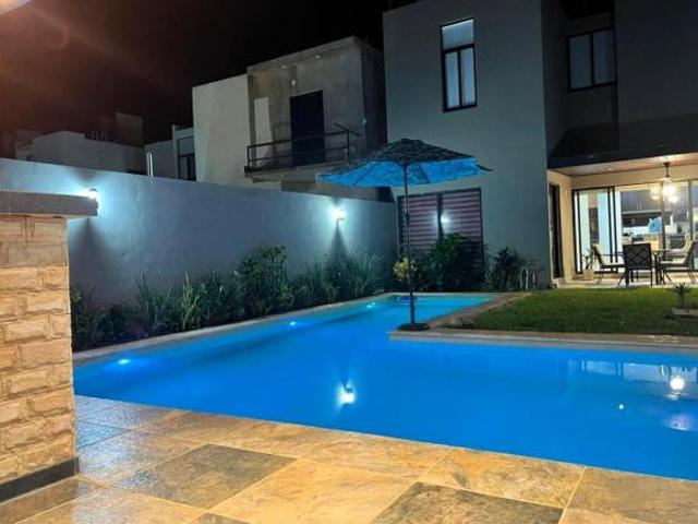 Hermosa Casa con Paneles Solares totalmente amueblada en Privada Zensia Parque Residencial