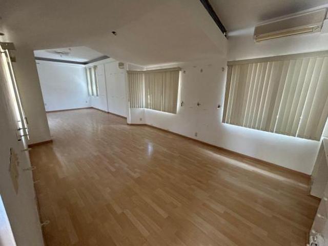 HERMOSA CASA CON USO DE SUELO MIXTO