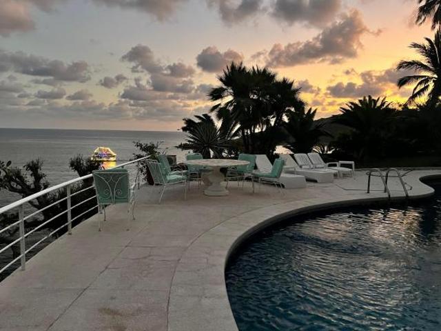 Hermosa casa con vista al mar