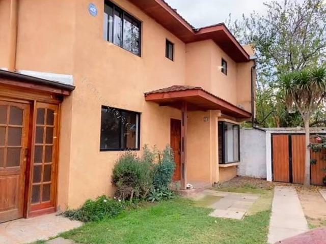 HERMOSA CASA CONDOMINIO LIMACHE VIEJO