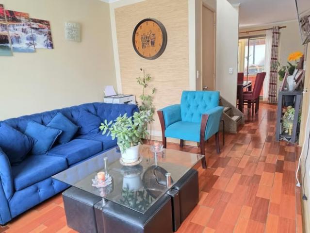 Hermosa Casa Condominio Los Aromos | 3 dormitorios por 155000. 00 en Villa Alemana