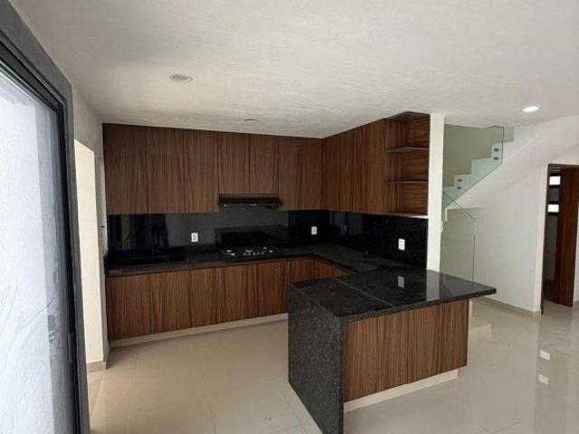 Hermosa casa conjunto habitacional los pinos. $3,750,000