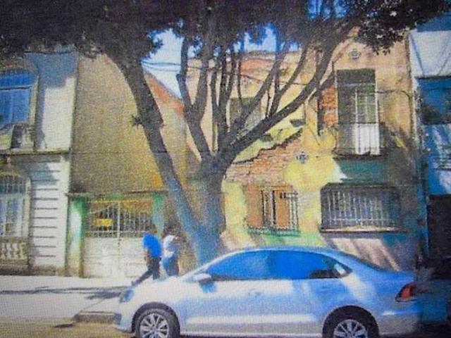 HERMOSA CASA CATALOGADA CON USO SUELO 4 NIVELES UNA JOYA