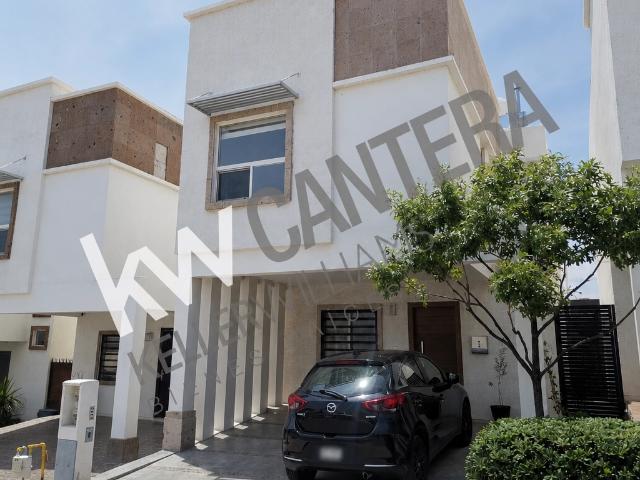 HERMOSA CASA A LA RENTA EN CERRADA PUENTE DE ALCANTARA AMUEBLADA Y PET FRIENDLY