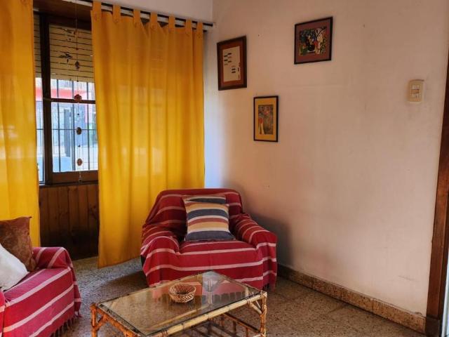 Hermosa casa a pocas cuadras de la estacion de Glew en Inmomap