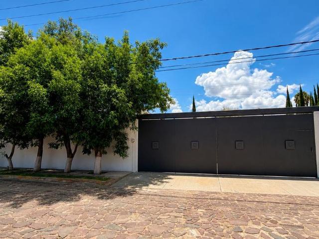 Hermosa casa amueblada en RENTA en La Florida