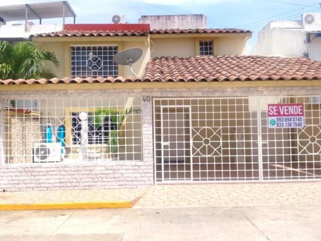 Hermosa casa amplia y fresca en venta disponible en Privada Giraldas Carrizal