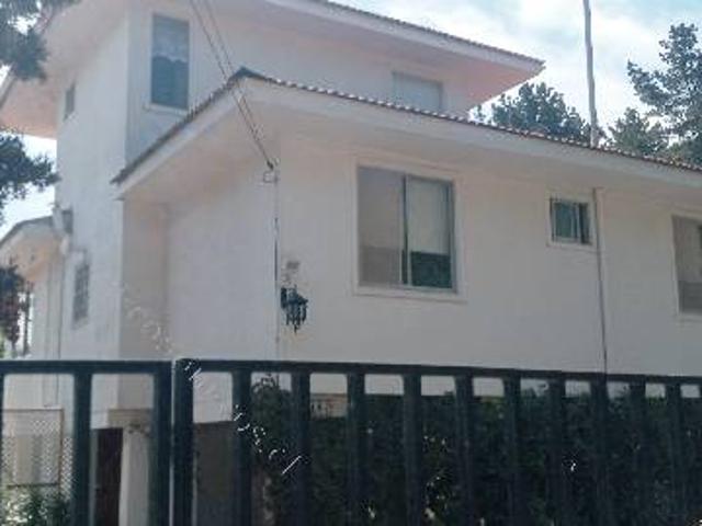 Hermosa casa arriendo por año