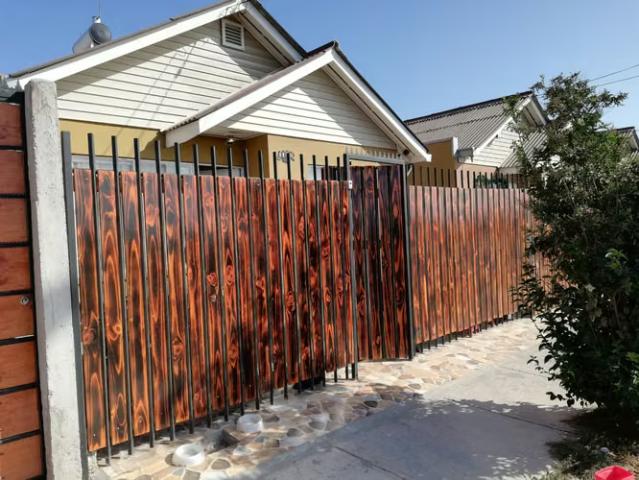 Casa en venta con excelente ubicación, ideal para tu familia, Avda Jorge Santander, Coquimbo. 3 dormitorios por 2370.00 en Coquimbo