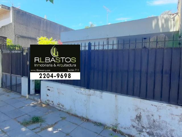 HERMOSA CASA DE 3 AMB CON COCHERA Y AMPLIO LOTE en Inmomap