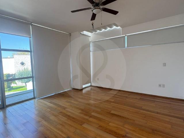 Hermosa casa de 2 plantas, 3 habitaciones en Jurica, Quer?taro