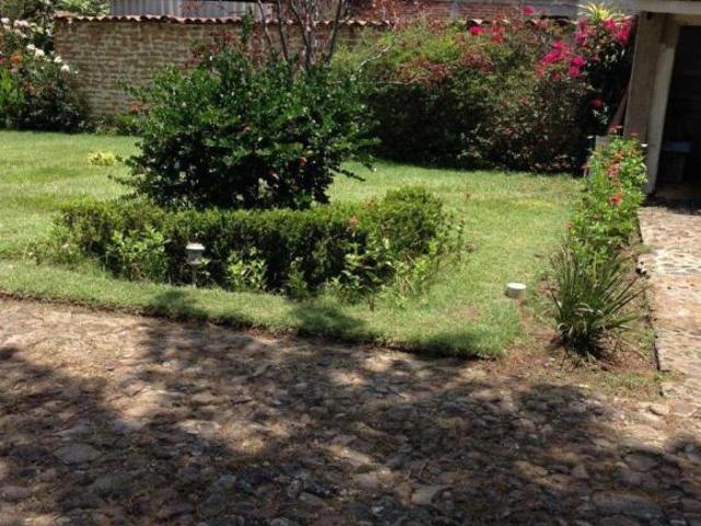 Hermosa casa de campo con amplio terreno, ideal para disfrutar en familia o como inversión