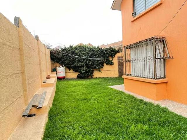 Hermosa casa de dos pisos venta El Milagro 66891 | 3 Dormitorios por 5400.00 en La Serena