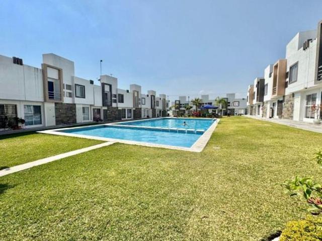 Hermosa casa en condominio al sur de Cuernavaca, fácil acceso a la carretera a la CDMX y a Acapulco