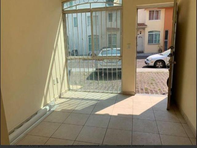 HERMOSA CASA EN CONDOMINIO SANTA CECILIA