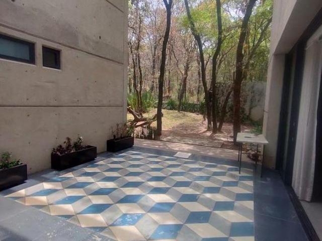 Hermosa Casa en condado de sayavedra, rodeada de bosque