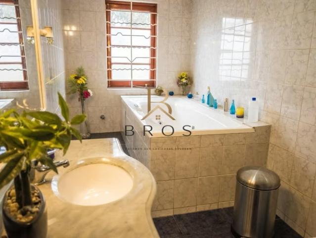 Hermosa casa en Cerro Alegre Valparaiso | 8 dormitorios por 9490.00 en Valparaíso