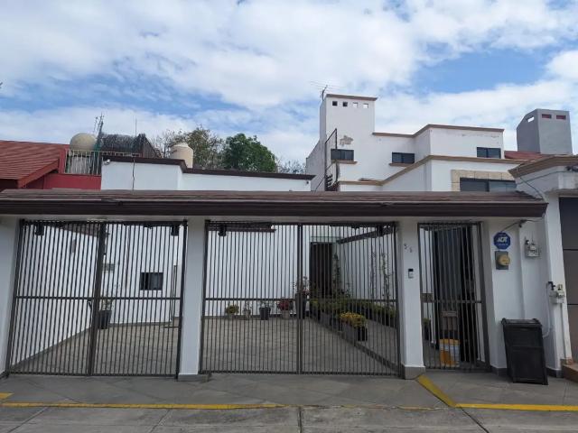 HERMOSA CASA EN ALTEÑA II