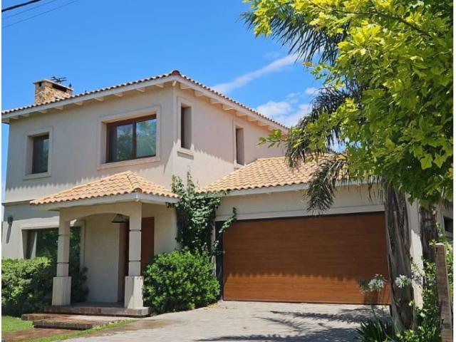 Hermosa casa en Alquiler Barrio Las Casuarinas