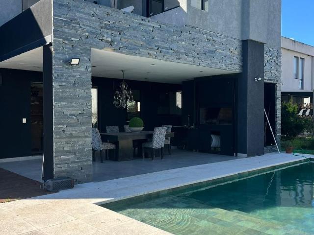 HERMOSA CASA EN ALQUILER Y VENTA EN LAGOON