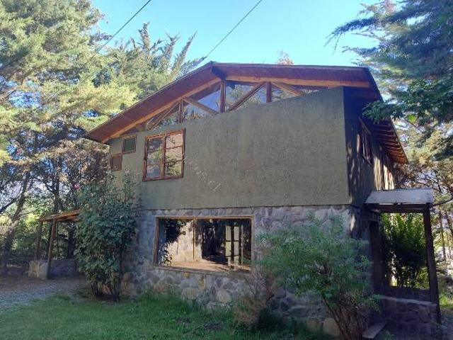 Hermosa casa en el cajón del Maipo