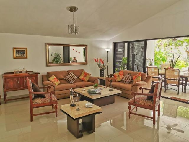 Hermosa casa en el Club de Golf La Ceiba, Mérida
