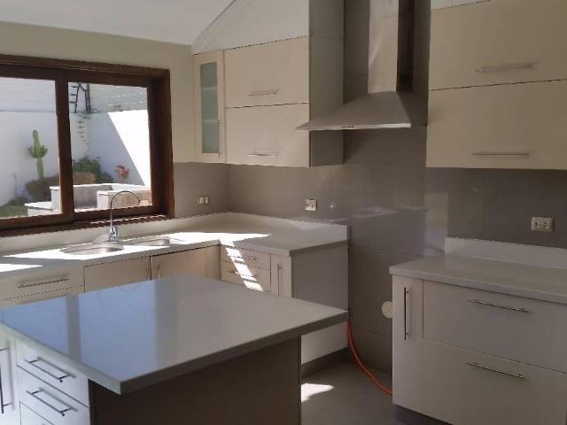 Hermosa Casa en Exclusiva Zona Cerro Colorado en Venta