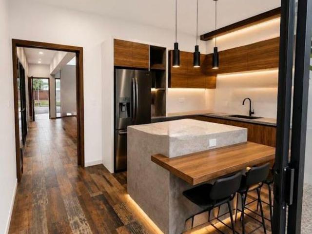 HERMOSA CASA EN FRACC MANANTIALES