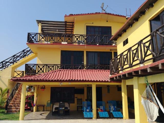 HERMOSA CASA EN LA BARRA DE COYUCA, GRO