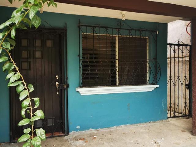 HERMOSA CASA EN LA HERRADURA