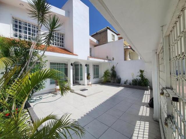 !Hermosa casa en San Lucas, la casa perfecta para toda tu familia!