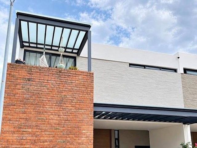 Hermosa casa en Sibaria Residencial en renta
