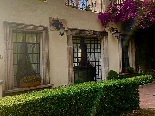 Hermosa casa en Paseo de la presa