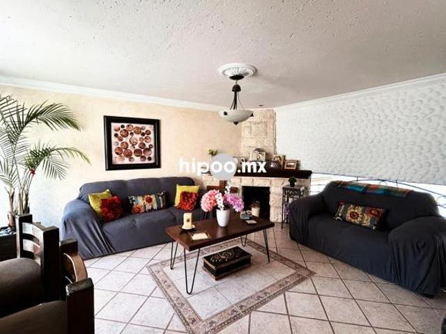 Hermosa Casa en Paseos del Bosque / Fraccionamiento Seguro y Exclusivo