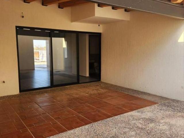 Hermosa Casa en Privadas La Condesa entrega inmediata