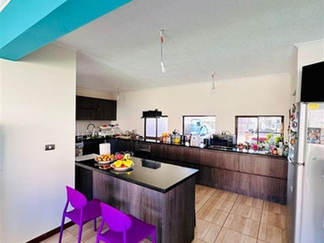 HERMOSA CASA EN ROSARIO DE PEÑUELAS 5D 4B