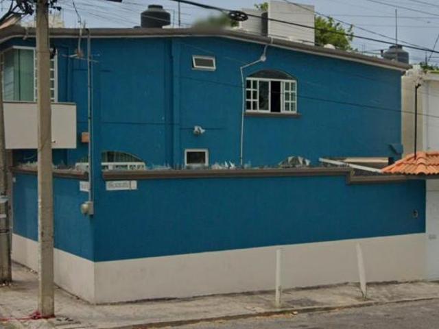 HERMOSA CASA EN REMATE, REVOLUCIÓN, BOCA DEL RÍO, VERACRUZ