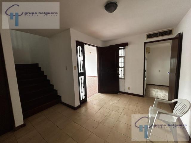 HERMOSA CASA EN RENTA CON EXCELENTE UBICACION ! ! EN FRANCITA #320 COL. PETROLERA, TAM